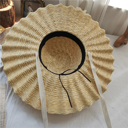 Chapeau de Paille Femme – Bord Large Ondulé avec Cordons