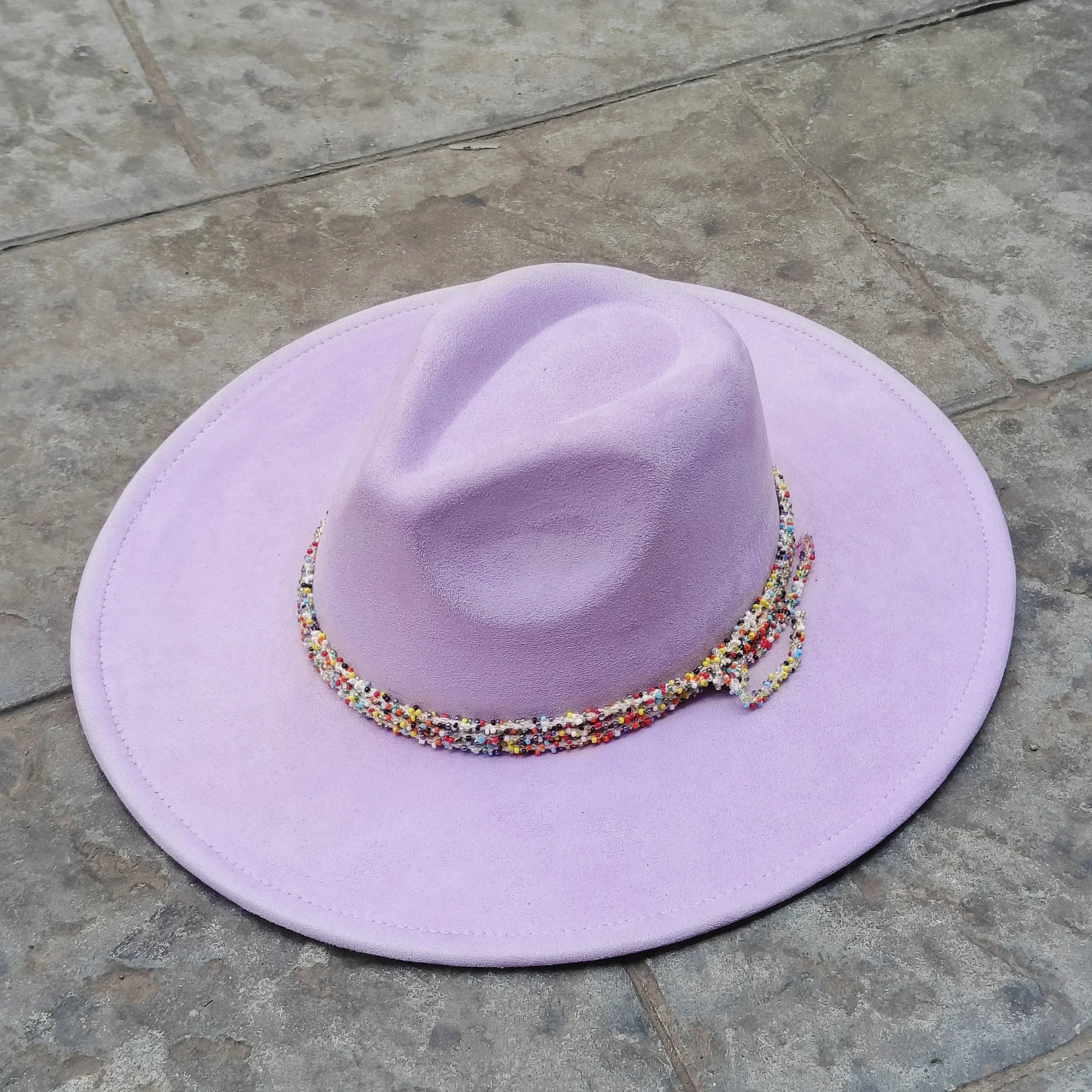Chapeau Fedora – Texture Suédée avec Cordon Perlé