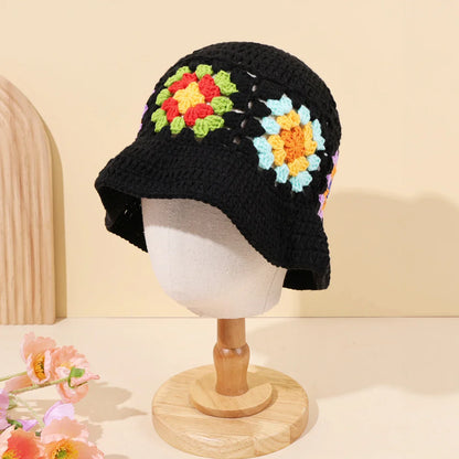 Bob Crochet Acrylique – Motif Floral Coloré